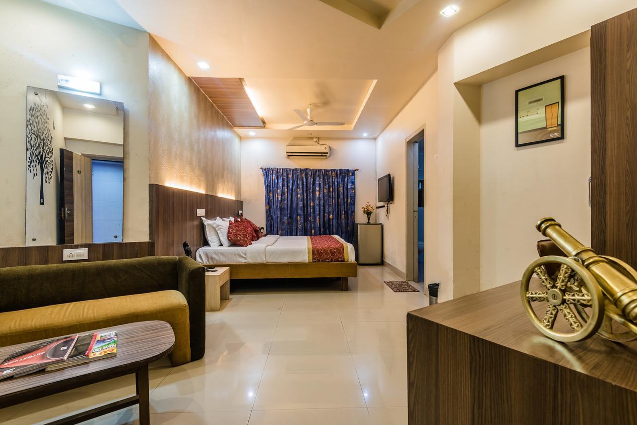 Hotel Panchratna パンベル エクステリア 写真