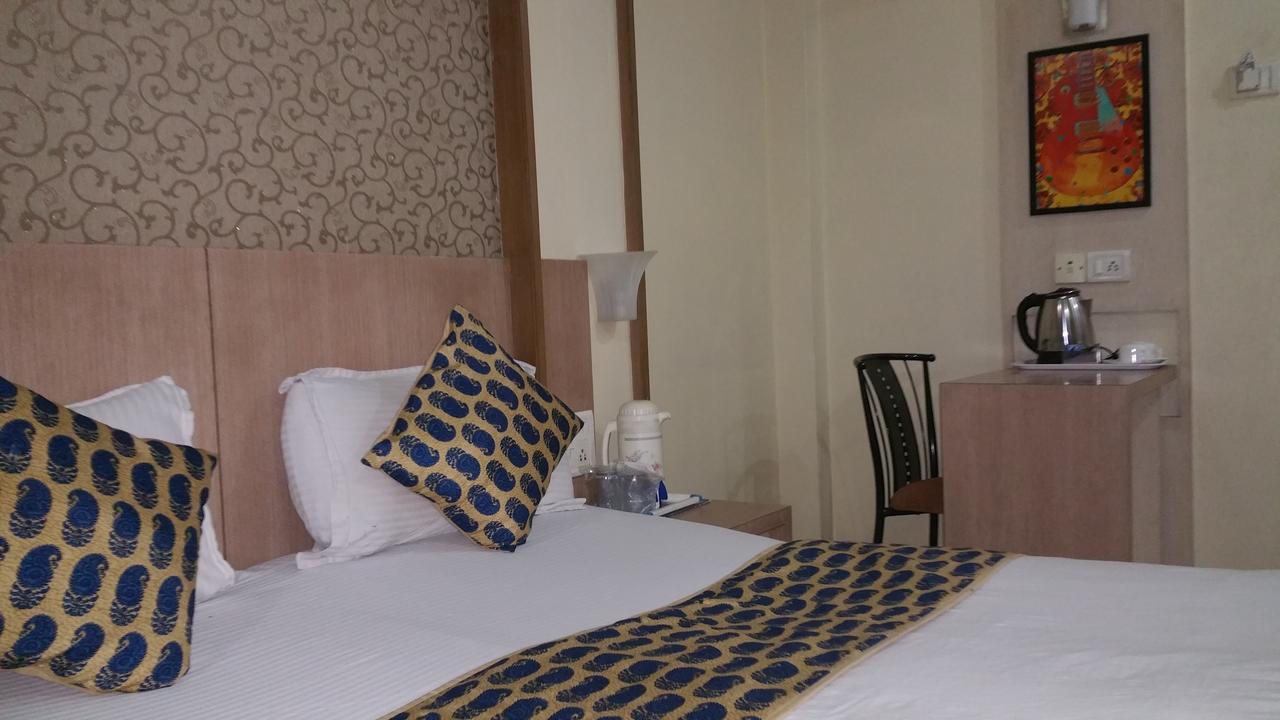 Hotel Panchratna パンベル エクステリア 写真